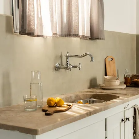 Thavma View Milos Firopotamos